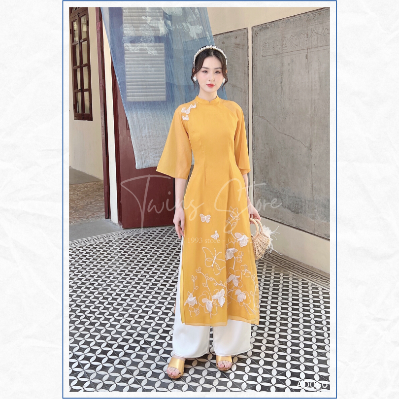 Áo dài cách tân dáng ôm, thêu hoa nổi và đính 3D thủ công - AD060
