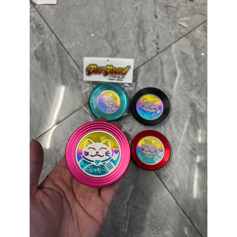 NẮP BÌNH XĂNG TẶNG MÈO THẦN TÀI