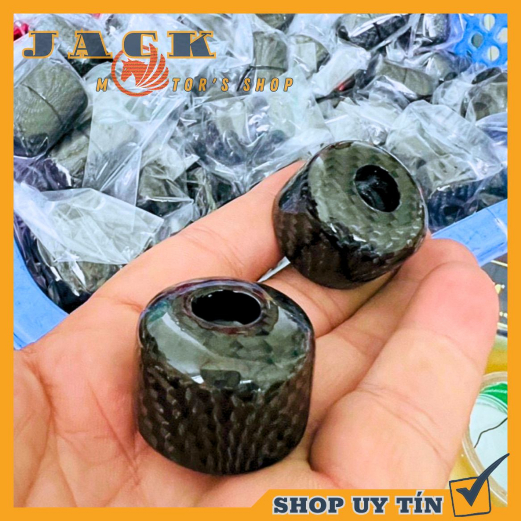 Cặp gù tay lái carbon Fiber chống rung dùng cho mọi loại xe tặng kèm ốc Inox có sãn giao ngay