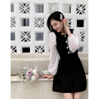 Váy đen chiết eo tay lông by La Moneta