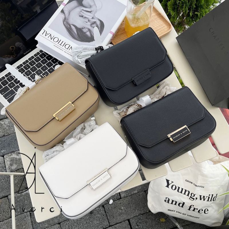 Túi Xách Nữ AVERCI, Túi Đeo Vai Cầm Tay Dáng Vuông Khóa Vuông Size 22cm Full Tag 3 Màu Đen Trắng Nâu, AVC323458