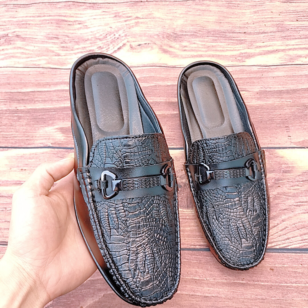 Giày sục da nam Tuấn Hằng màu đen khuy sắt dập vân chân cá sấu hở gót khâu chỉ tỉ mỉ sục nam da thật đế cao su