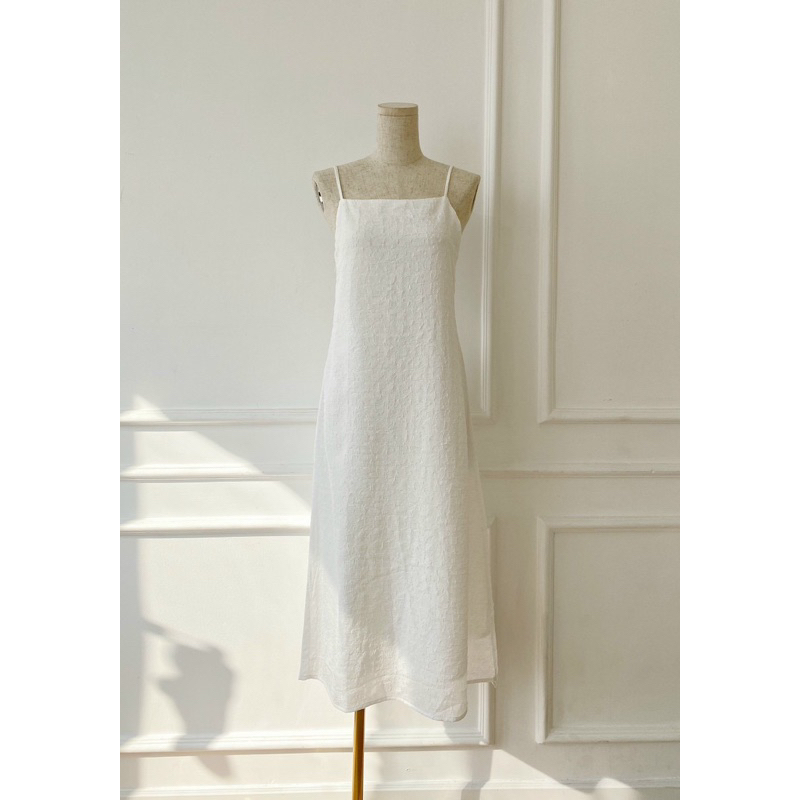 Đầm maxi hở lưng