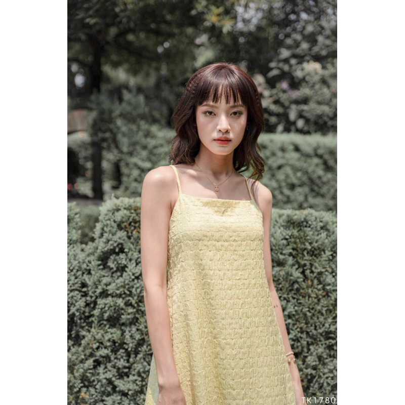 Đầm maxi hở lưng