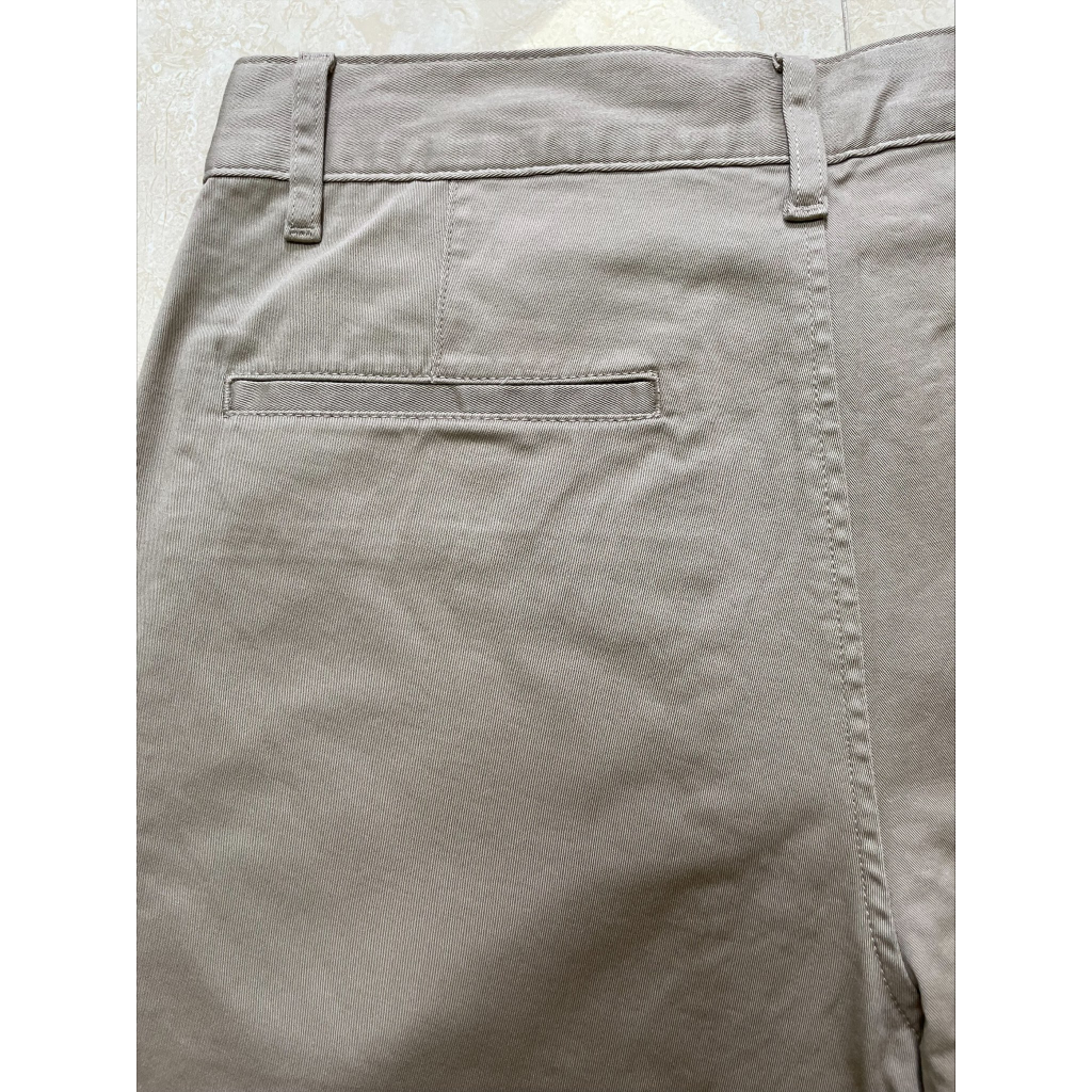 Short Nam uni xuất dư vải kaki co giãn nhẹ