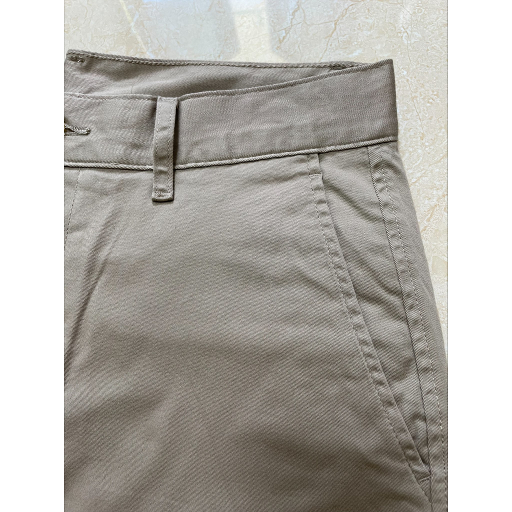 Short Nam uni xuất dư vải kaki co giãn nhẹ