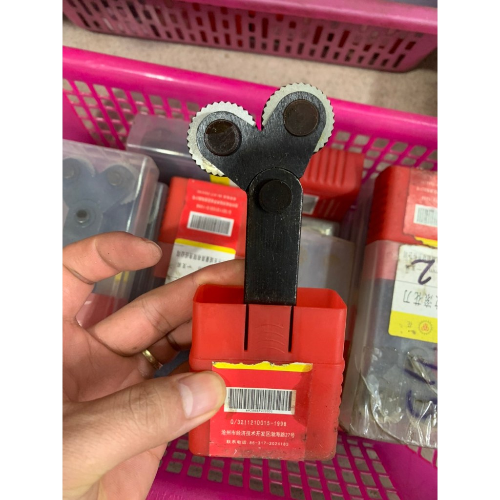 Lăn nhám chéo , lăn nhán thẳng , nhám caro thân cán  20x20mm