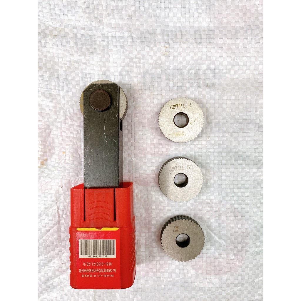 Lăn nhám chéo , lăn nhán thẳng , nhám caro thân cán  20x20mm