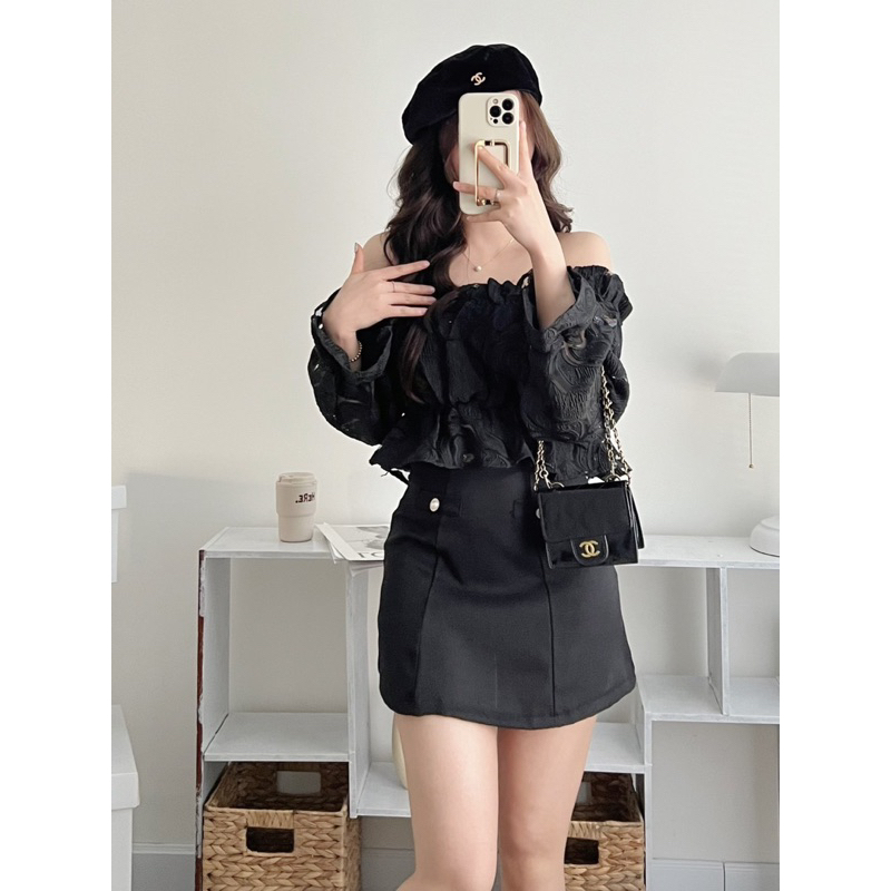 Áo trễ vai hoa nổi