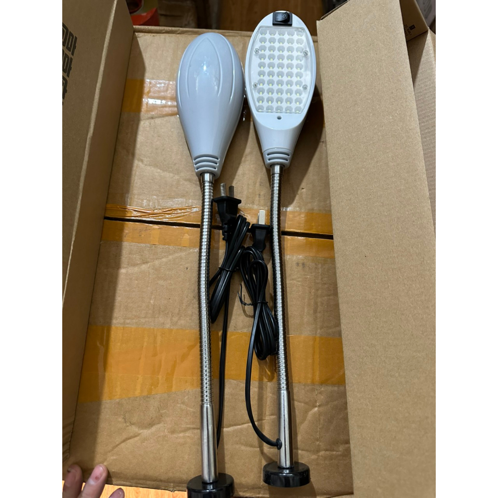 Đèn led đế nam châm , thân gập, xoay linh hoạt