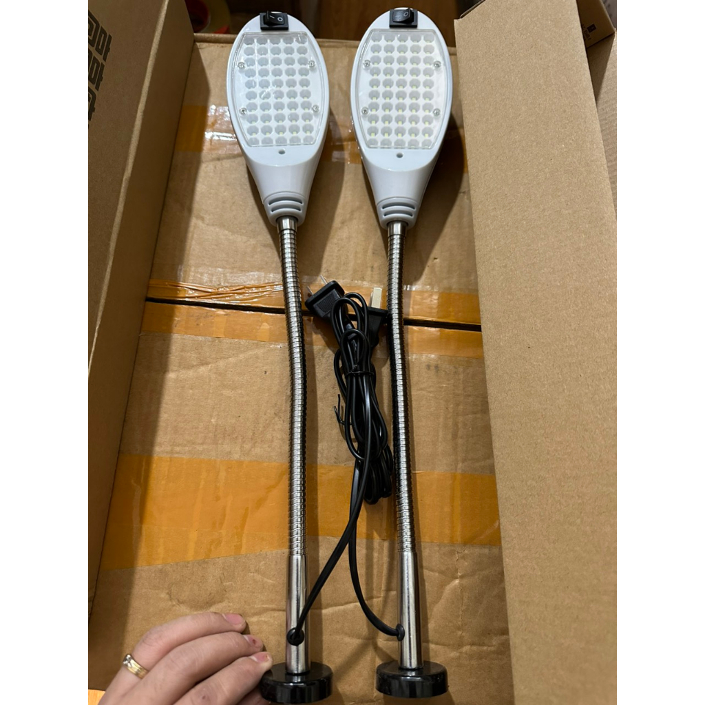 Đèn led đế nam châm , thân gập, xoay linh hoạt