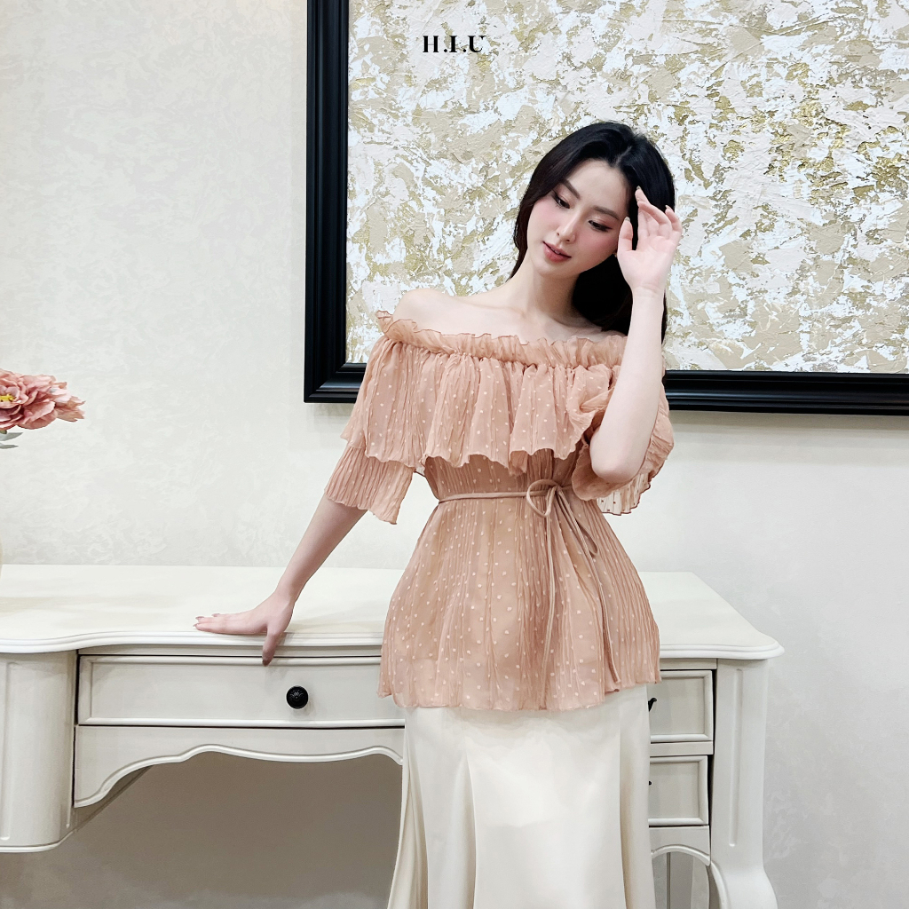 Áo trễ vai nữ kiểu nhún ngực Lamor top H.I.U Fashion , chất liệu voan tơ chấm bi kèm đai thắt eo trendy HIU design