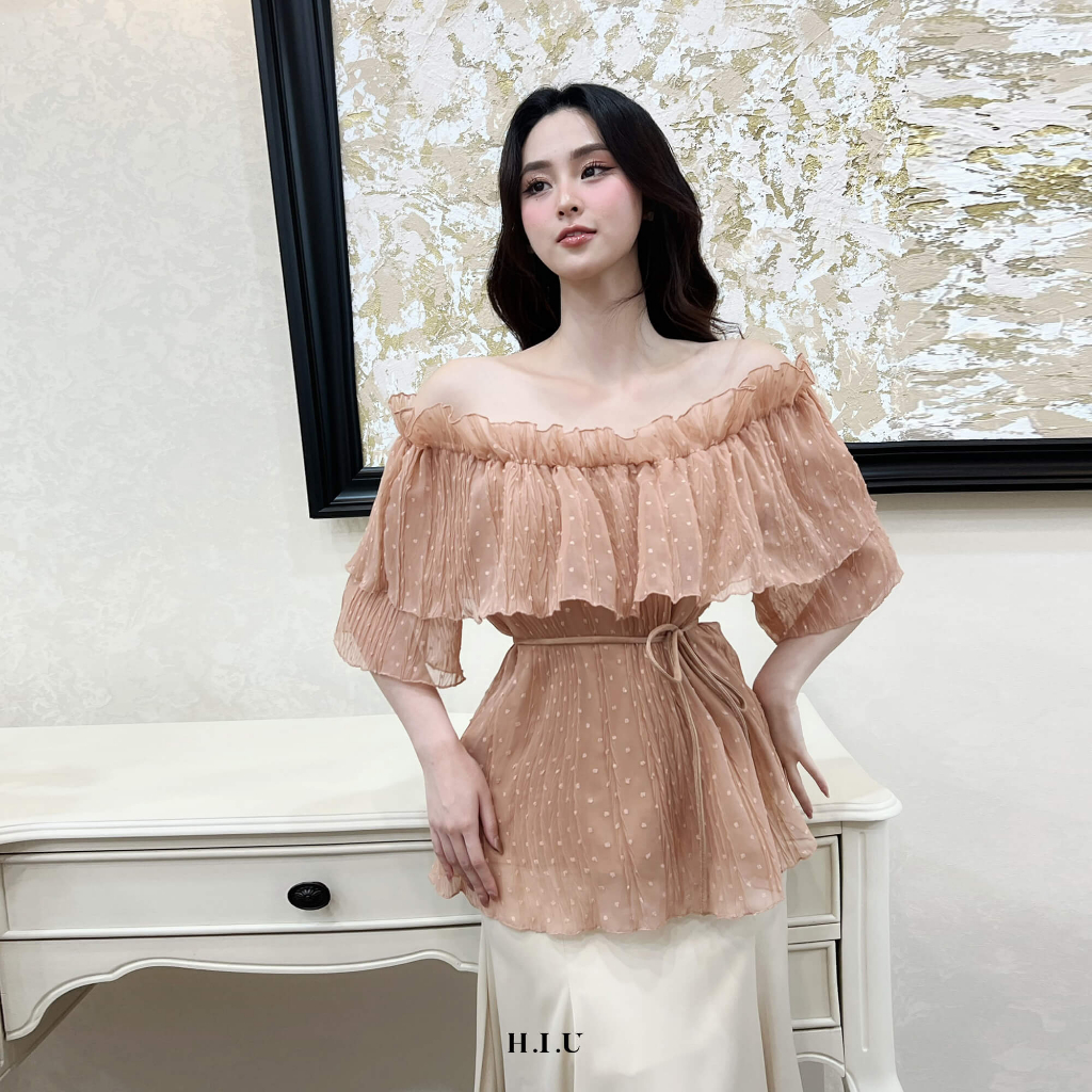 Áo trễ vai nữ kiểu nhún ngực Lamor top H.I.U Fashion , chất liệu voan tơ chấm bi kèm đai thắt eo trendy HIU design