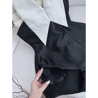 SET ÁO ĐEN PHỐI CỔ YẾM TRẮNG NHỌN + SHORT