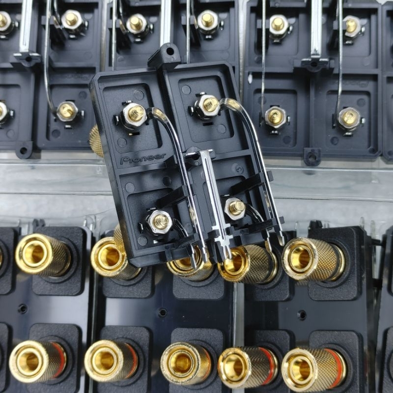 Cọc loa, trạm loa jack nối ra dây loa đồng mạ vàng zin hãng