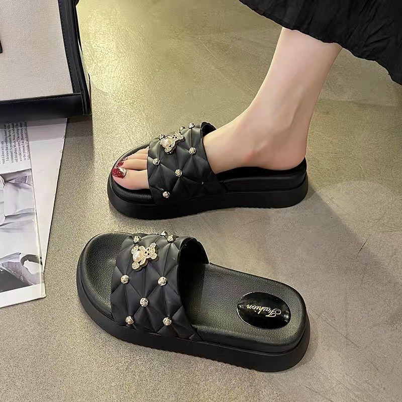 Dép Quai ngang gấu đính