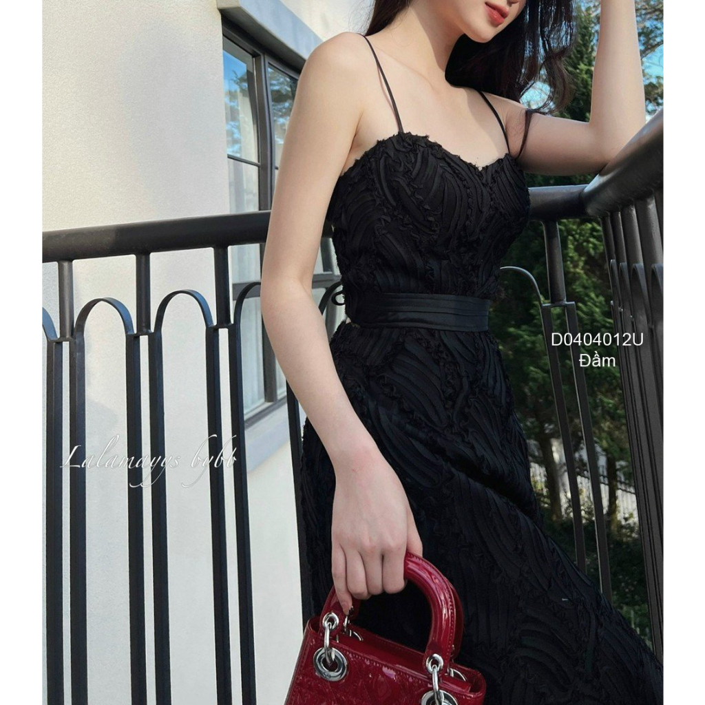 Đầm maxi ren 2 dây dáng dài hở lưng