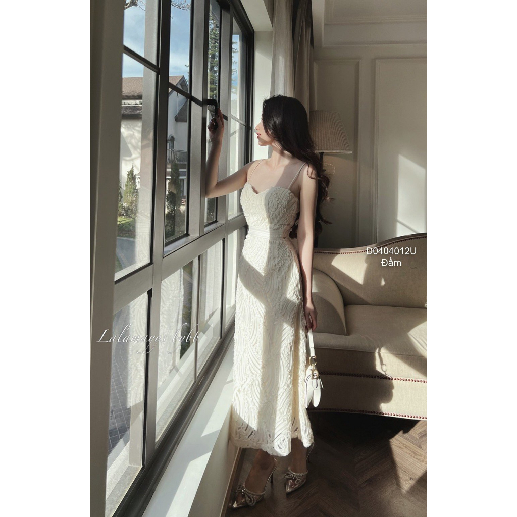 Đầm maxi ren 2 dây dáng dài hở lưng