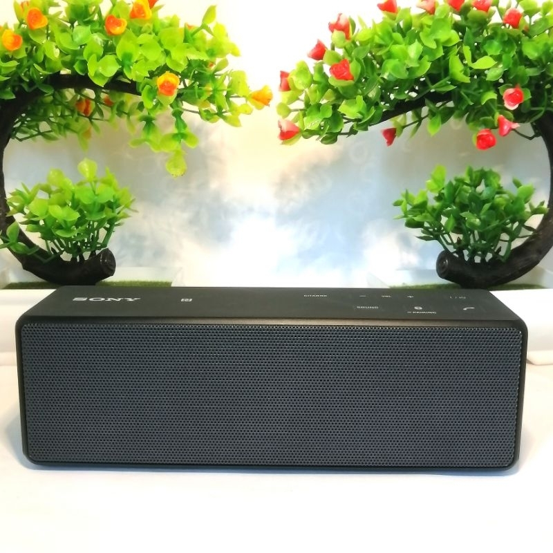 Loa di động bluetooth Sony SRS-X33 chính hãng hàng nội địa Nhật bản chất lượng rất tốt bass rất mạnh