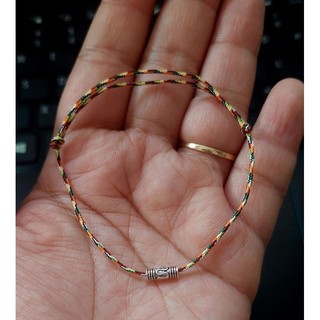 Vòng tay dây ngũ sắc phối charm bạc mini