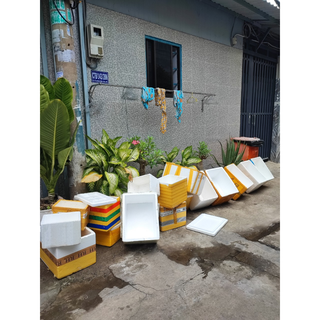 Thùng Xốp cũ 30 x 22 x 23