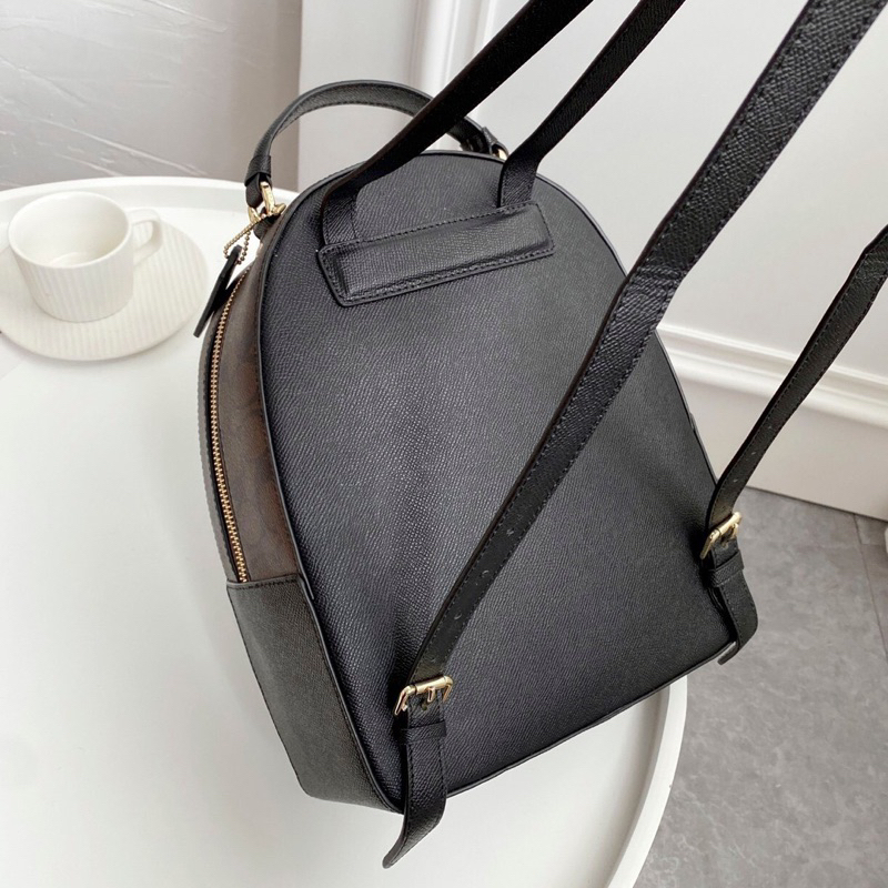 Balo Coach Jordyn da thật bền bỉ