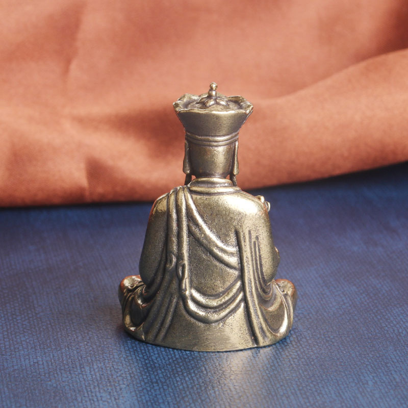 Vật phẩm trưng bày bằng đồng - Hình phật tam tạng - Tượng đồng phải có luôn mang theo bên mình