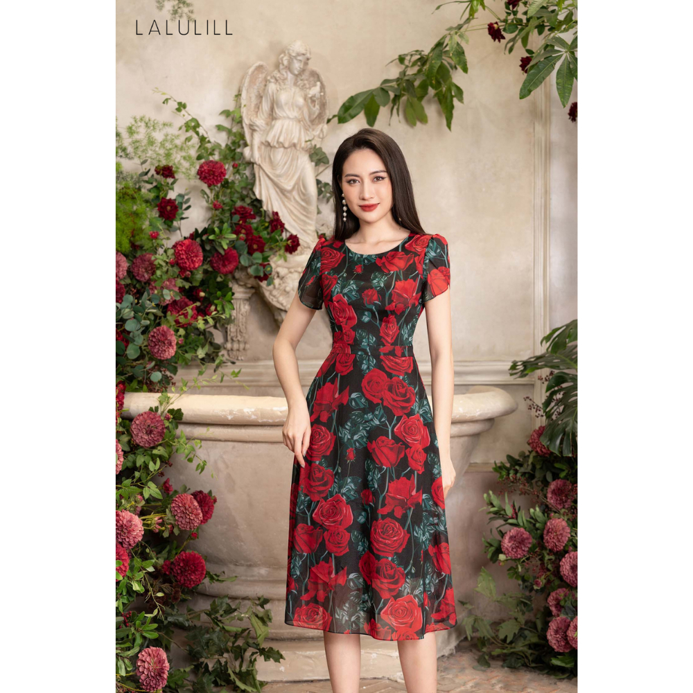 Đầm tay cánh hồng LALULILL hai lớp chất voan tơ nền đen hoa đỏ LDL2302402