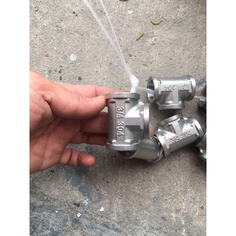 tê inox Ren trong 1/2-3/4 l