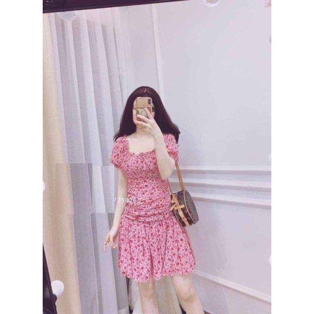 Váy hoa nhí trễ vai voan tơ bánh bèo