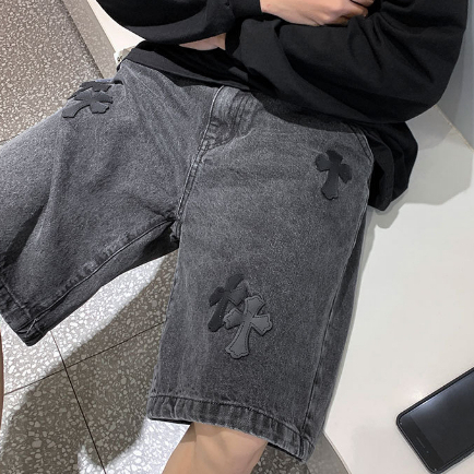 Quần short jeans ống rộng, thêu da chữ thập Dusty Studio