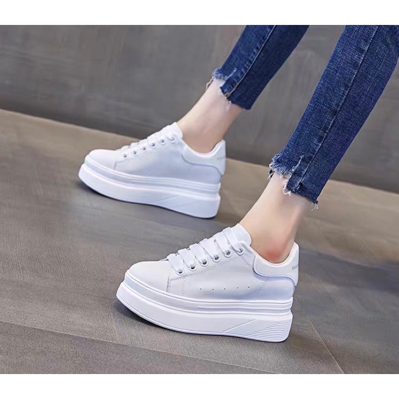 Giày thể thao đế độn 8cm quảng châu