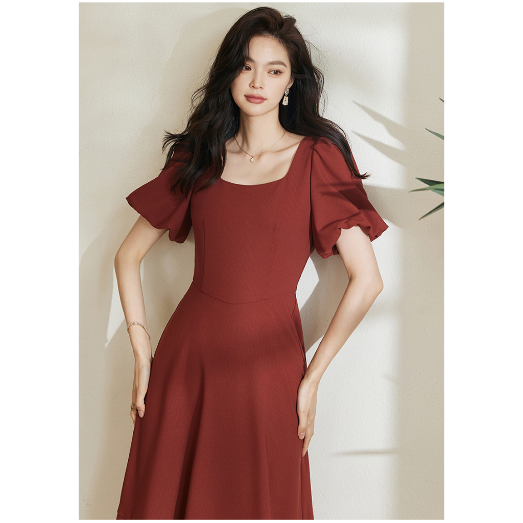Đầm công sở cổ vuông tay ngắn phồng màu cam đất dáng xoè