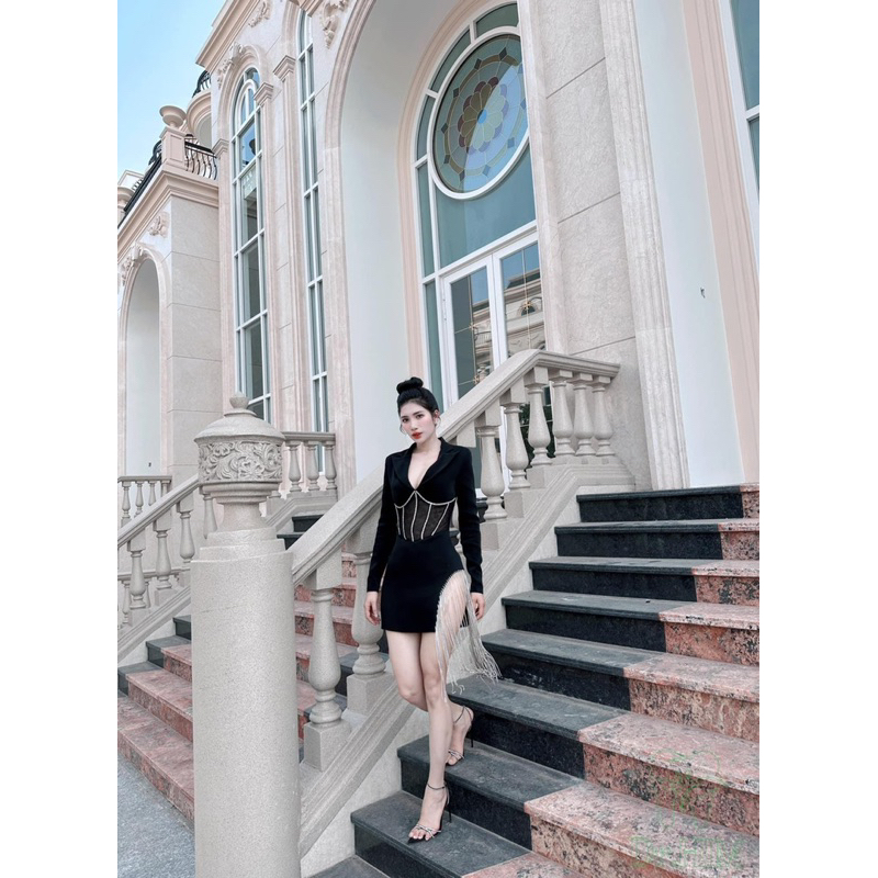 Đầm kate Có 1 màu. KÈm hình chụp thật 100%. Size dưới 54kg vừa. Đơn giản mà đẹp. Mua nhanh kẻo hết nha