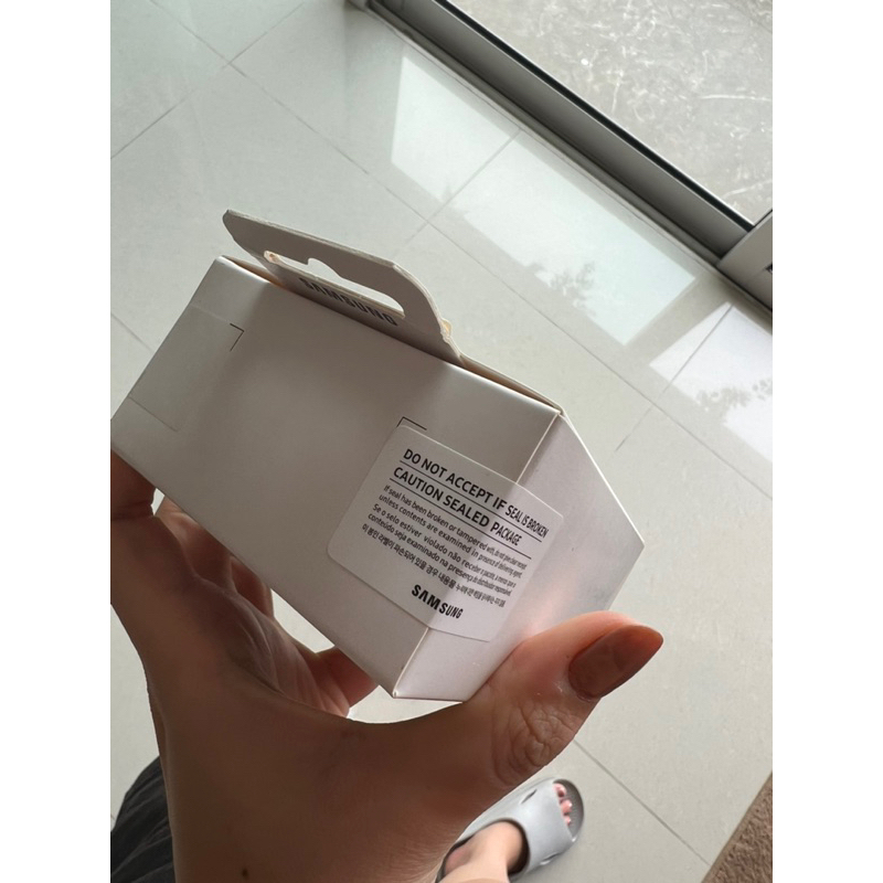 Thanh lý đồng hồ Samsung Galaxy Fit2 Full box