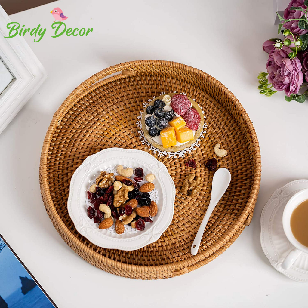 Bộ khay mây tre đan hình tròn có tay cầm, decor đựng bánh mì cốc ly đồ ăn thức uống trái cây trà sữa cafe Tấm lót bàn ăn