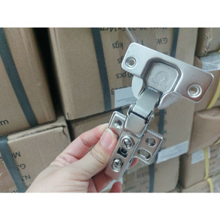 Bản lề có giảm chấn 01370 IVAN có 3 loại thẳng A, cong ít B, cong nhiều C, khách vui lòng chọn vào phần phân loại