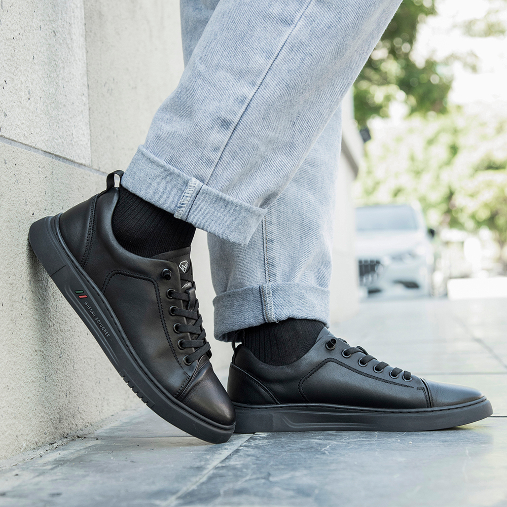 Giày thể thao nam MULGATI Comfy Sneaker da trơn buộc dây - 1599