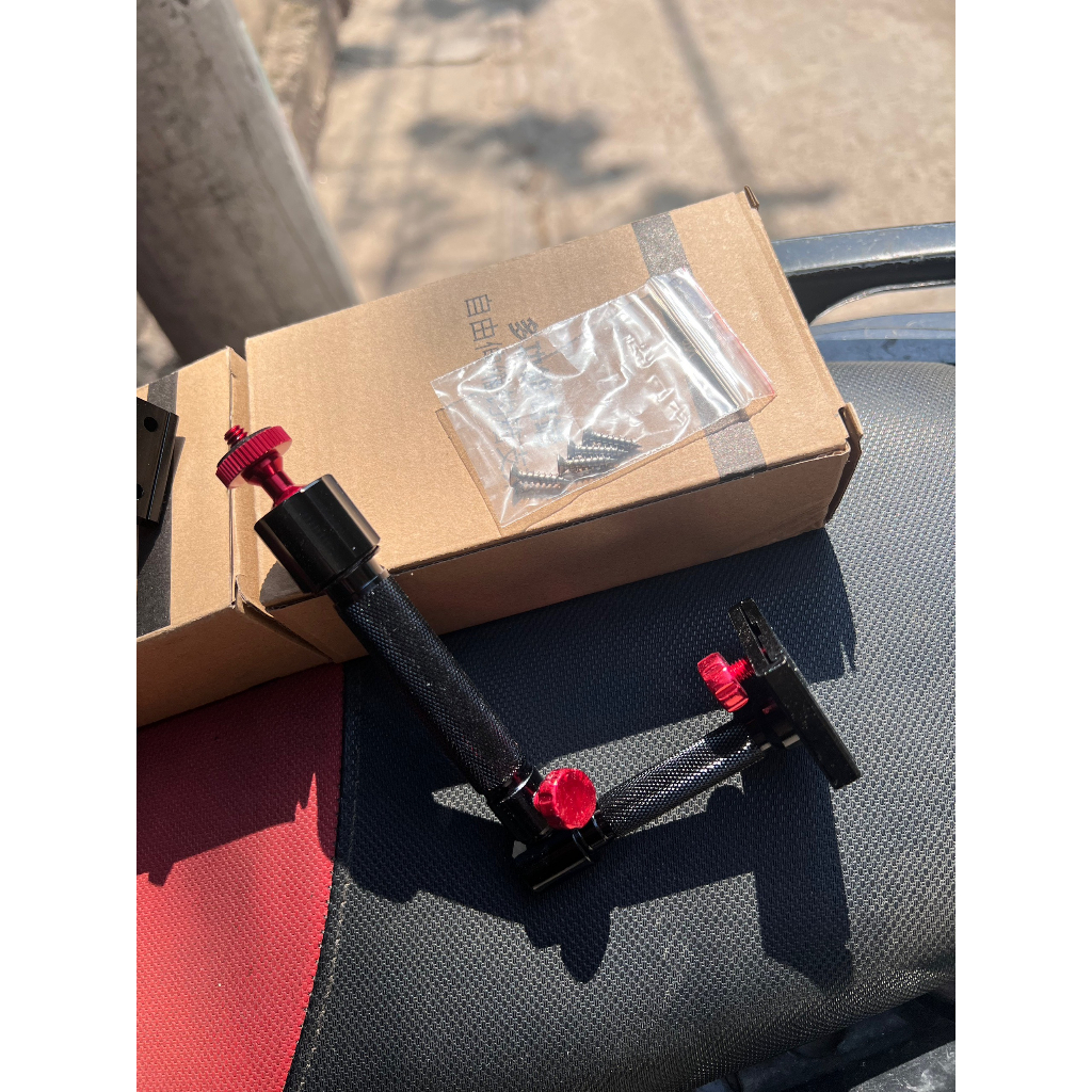 Pass đèn gắn thùng câu đài xoay 360