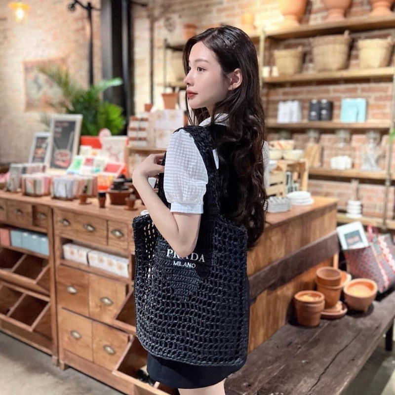 Túi tote cói prada mới nhất 2023