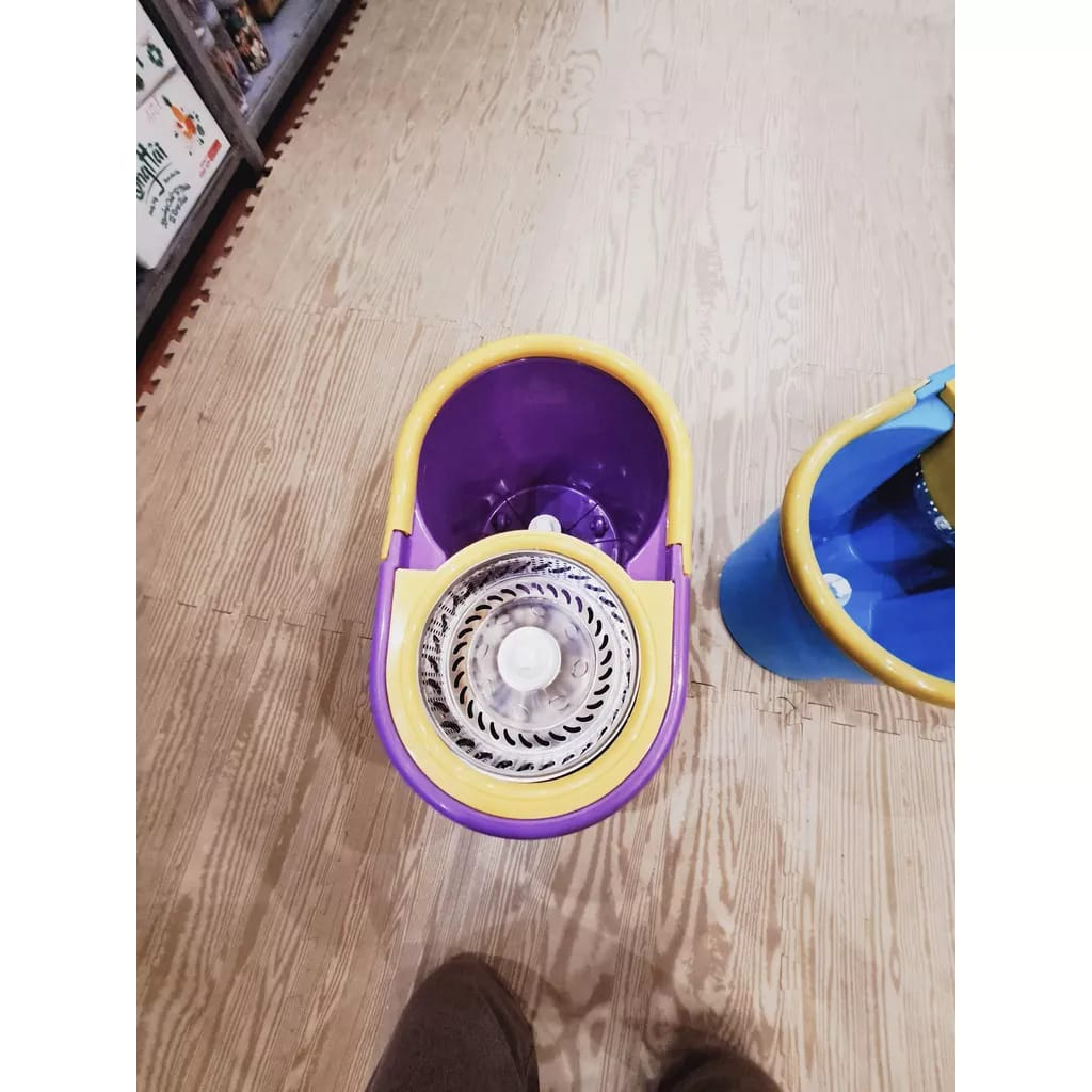 THÙNG LAU NHÀ 360 ĐỘ TRÒN HƯNG HUÊ KHÔNG KÈM CÂY LAU.