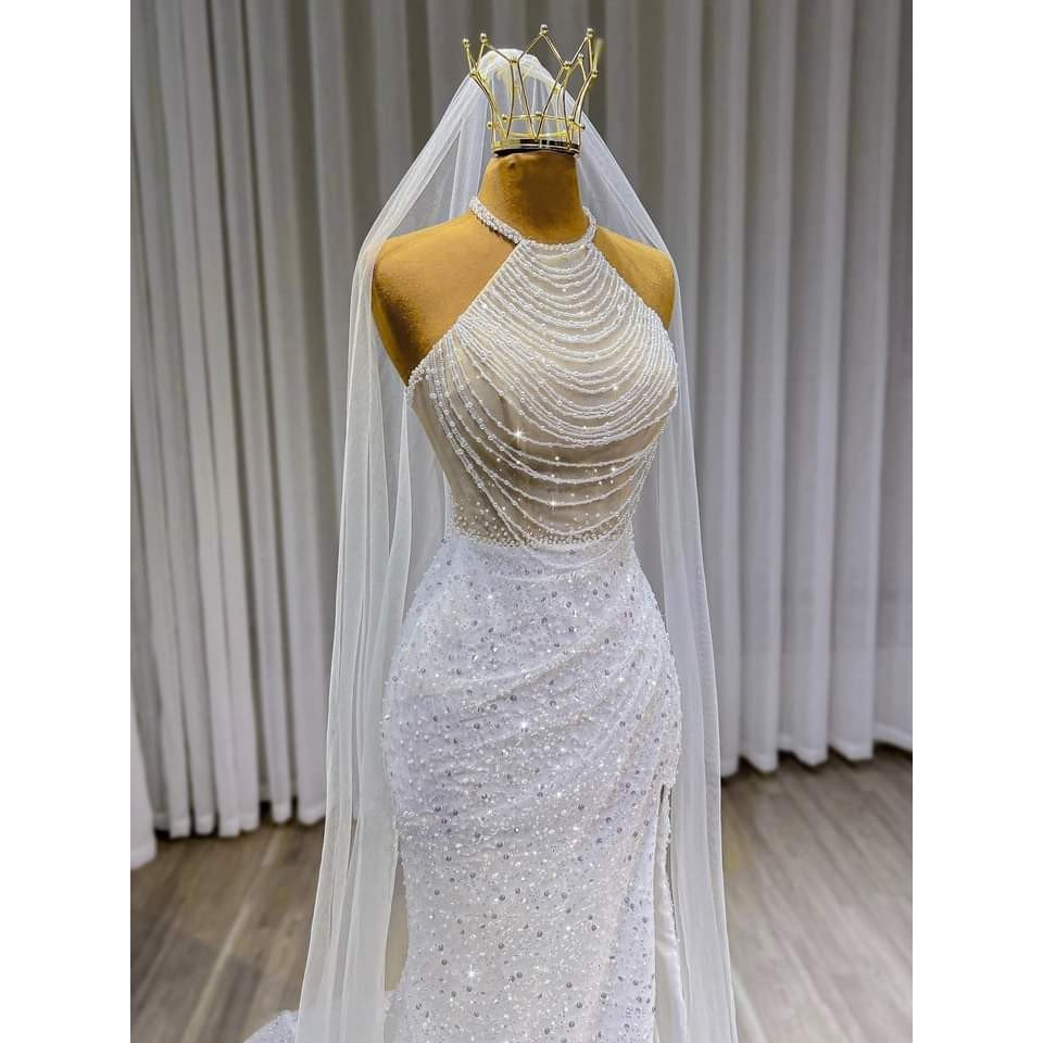 Váy cưới, váy lễ đường kiểu dáng nhẹ nhàng như nàng hậu đáng yêu .