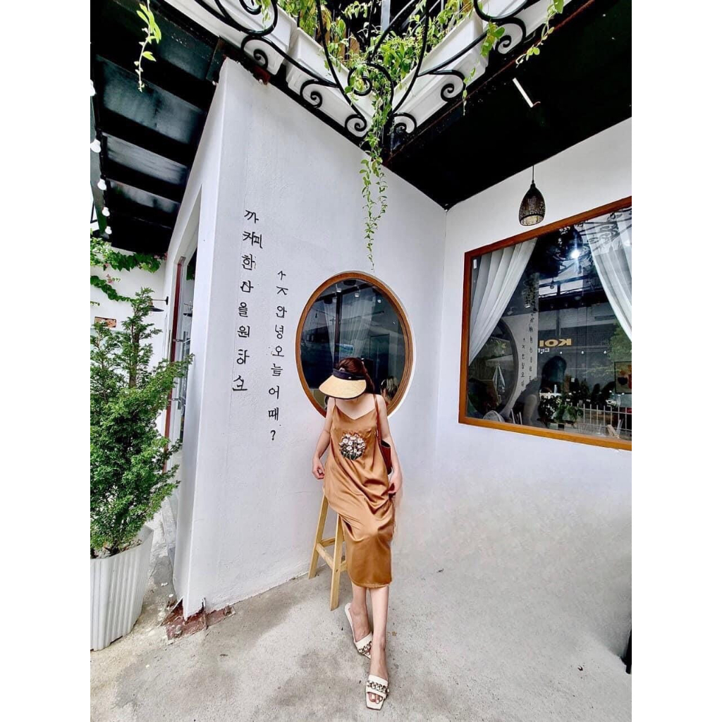 Set đầm váy 2 dây thêu hoa cúc cho mẹ và bé gái Anniebaby chất liệu lụa ngọc trai mềm mịn thoáng mát phong cách mùa hè