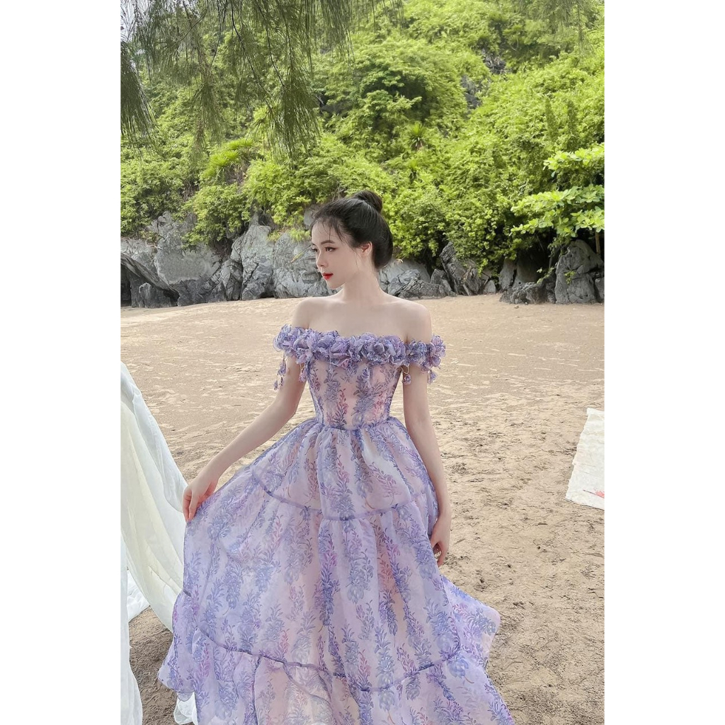 Maxi trễ vai . Có 1 màu. KÈm hình chụp thật 100%. SIze dưới 54kg vừa. ĐƠn giản mà đẹp. Mua nhanh kẻo hết nha