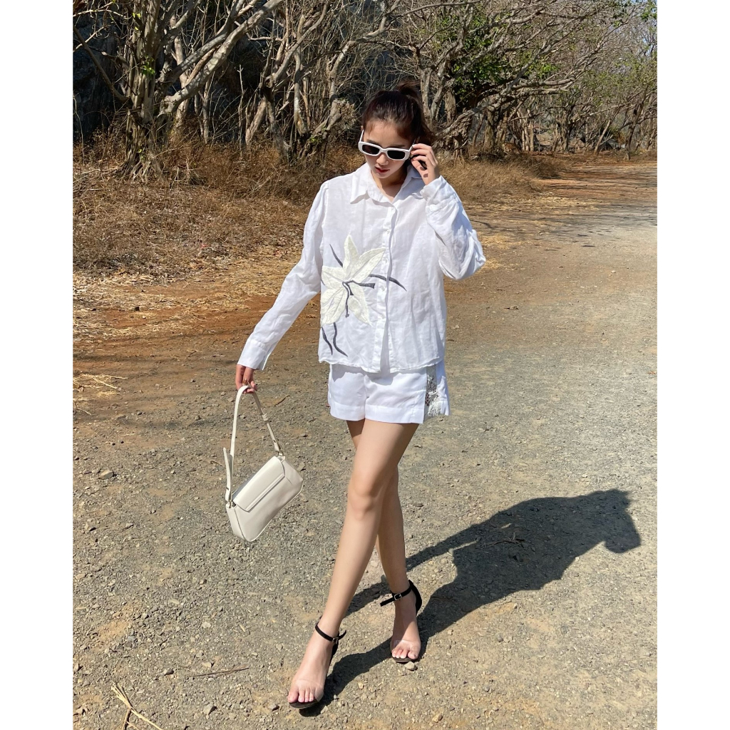 Evie Áo sơmi Trắng _ Linen _ Thêu hoa trắng lớn