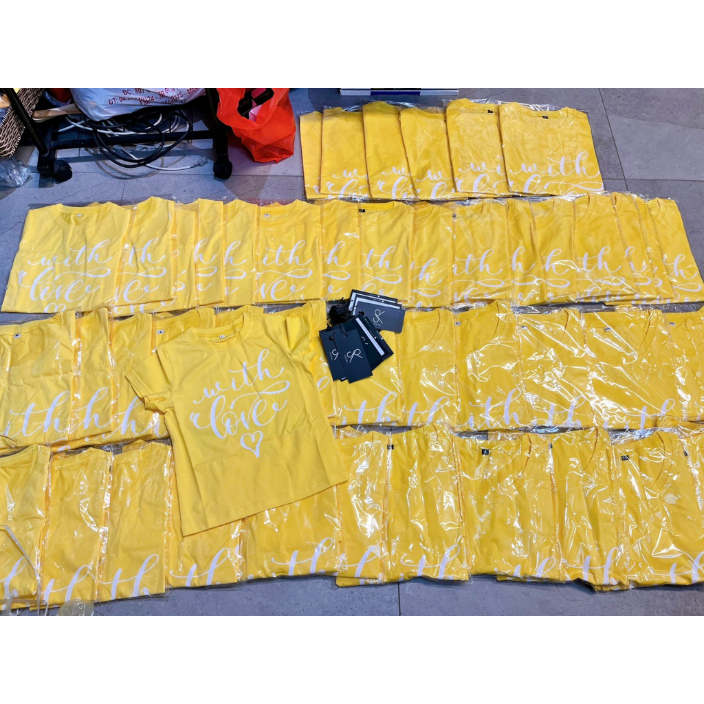 Áo Phông gia đình màu vàng With Love-Đồng phục nhóm đi choi SKShop