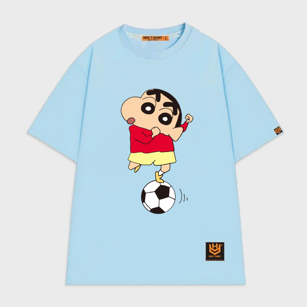 Áo thun tay lỡ unisex bé Shin cậu bé bút chì đá banh - áo phông nam nữ - BND6