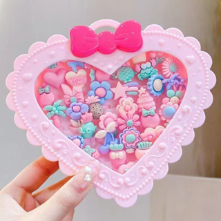 Hộp 12 Nhẫn Và 36 Nhẫn Nhựa Hình Trái Tim Cho Bé Gái