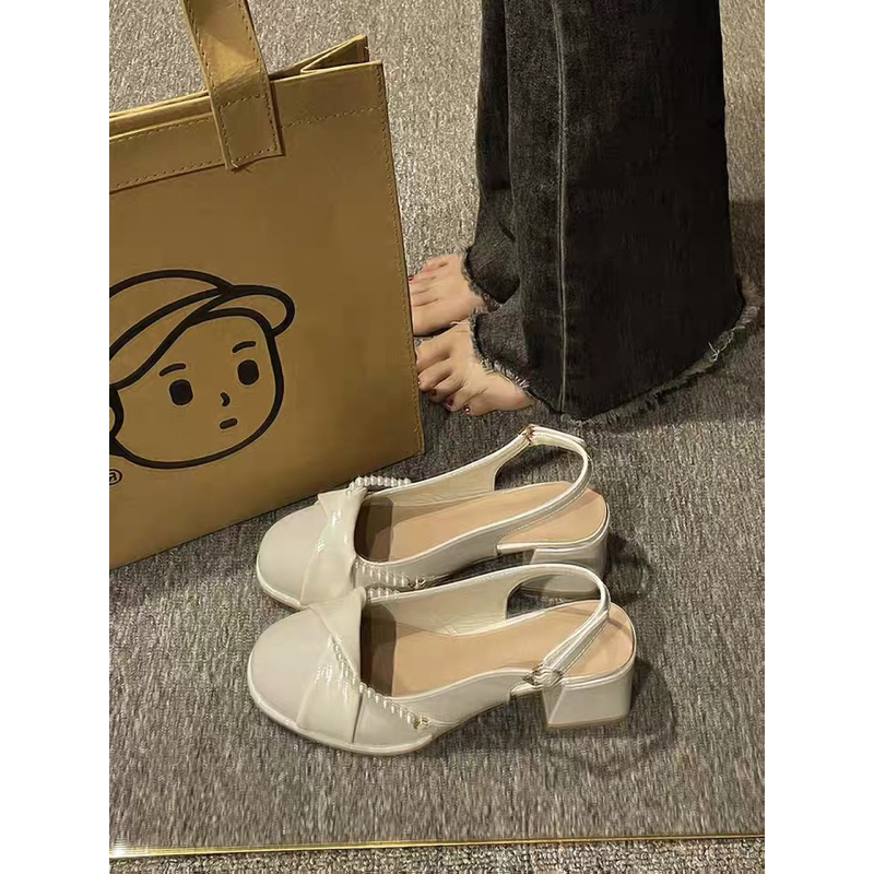 Giày cao gót đế vuông mũi tròn đính ngọc cài quai tiện lợi phong cách tiểu thư thời trang 2023 dành cho nữ