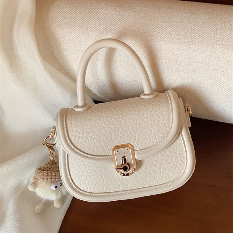 Túi đeo chéo dáng tròn siêu cute Butterfly